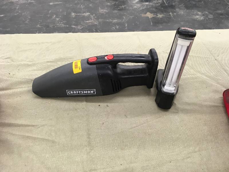 lot 114 image: Craftsman Dry Hand Vacuum & Craftsman Fluorescent Light
