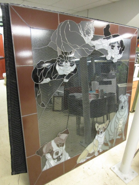 lot 469 image: CAT AND DOG STAIN GLASS