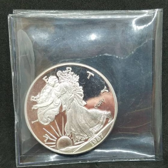lot 11 image: 2 oz 1987 Silver Eagle .999 fine silver round