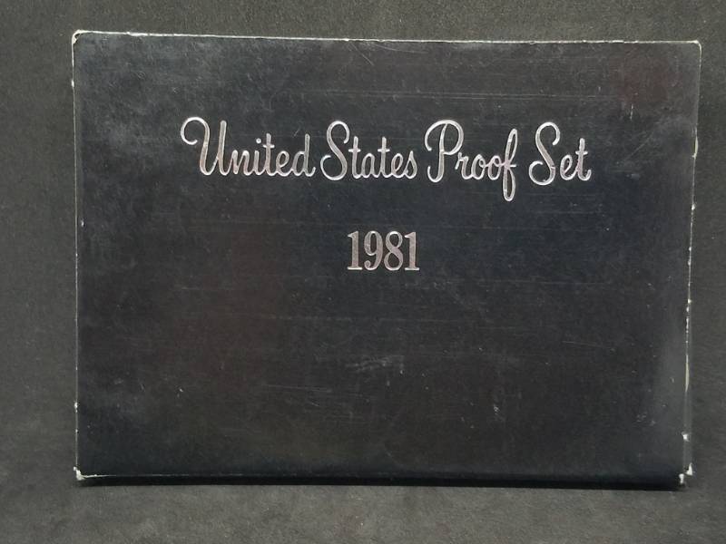 lot 100 image: 1981 Proof Set