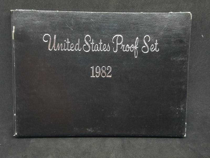 lot 101 image: 1982 Proof Set