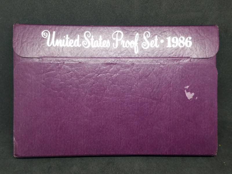 lot 105 image: 1986 Proof Set