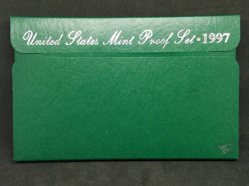 lot 112 image: 1997 Proof Set