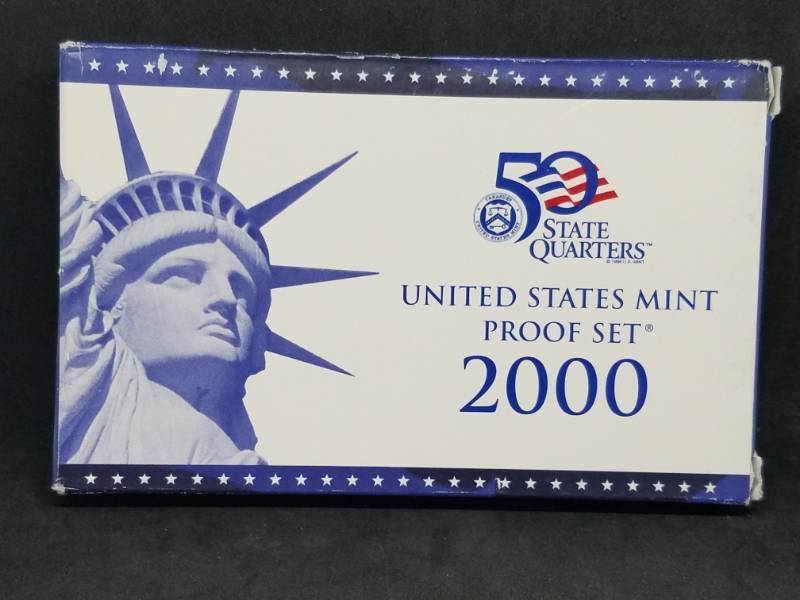 lot 114 image: 2000 Proof Set