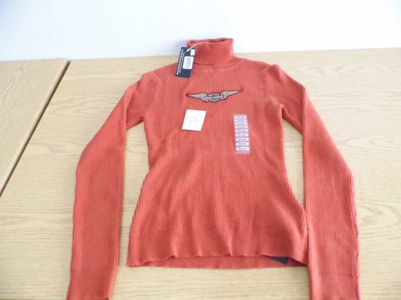 lot 45 image: Harley Davidson Turtle Neck