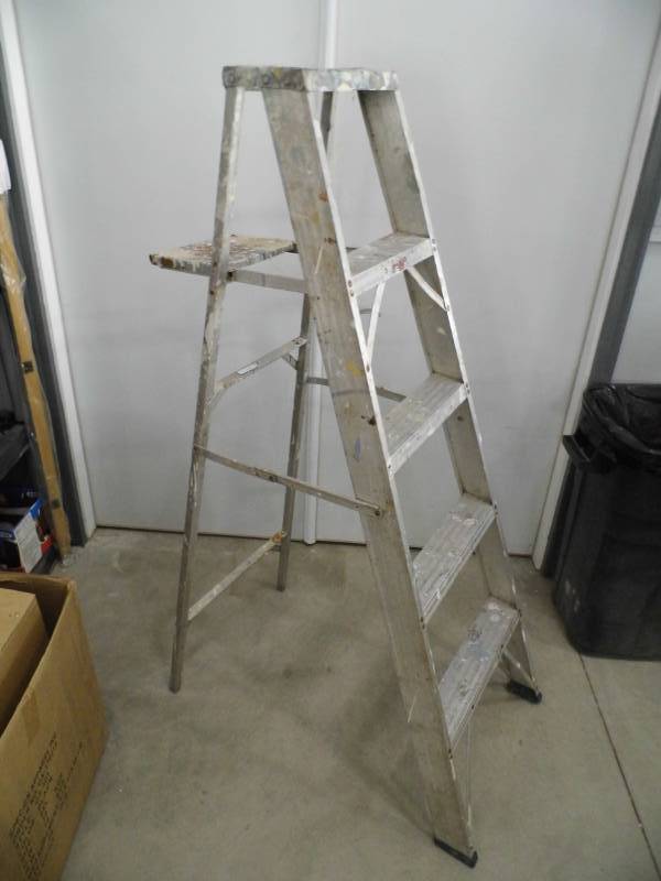 lot 70 image: 5 Step Ladder