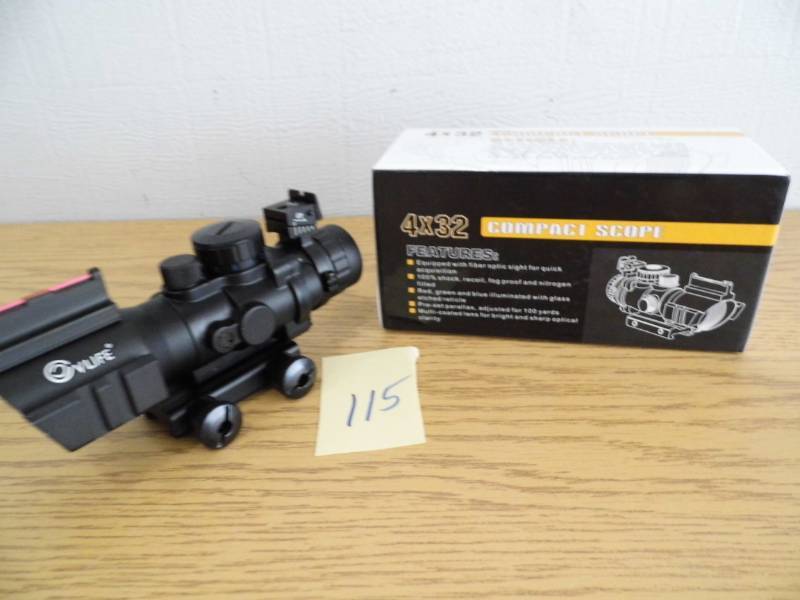 lot 115 image: Compact Scope