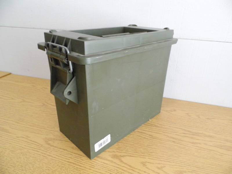 lot 119 image: Plastic Ammunition Case