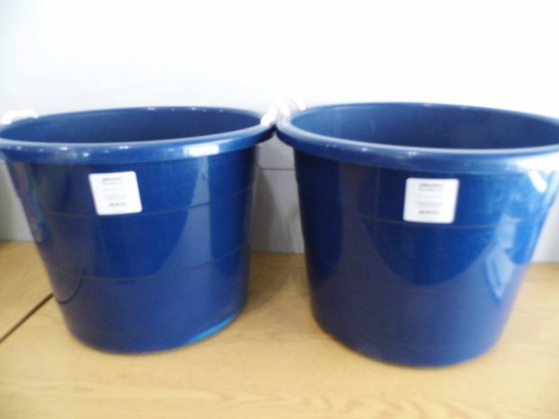 lot 133 image: Lot of 2 Rope Handle Tubs