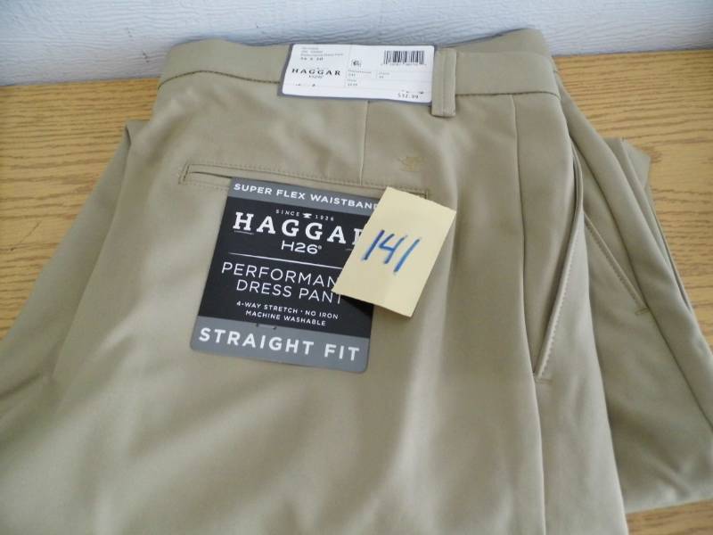 lot 141 image: Mens Haggar Khaki Pants