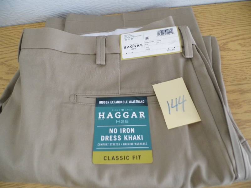 lot 144 image: Mens Haggar Khaki Pants