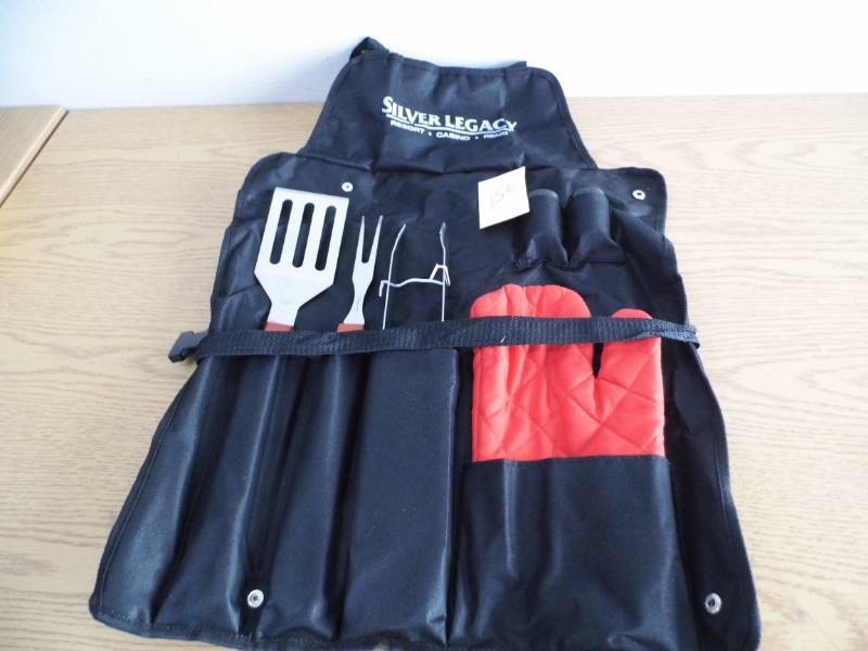 lot 156 image: New Grill Set