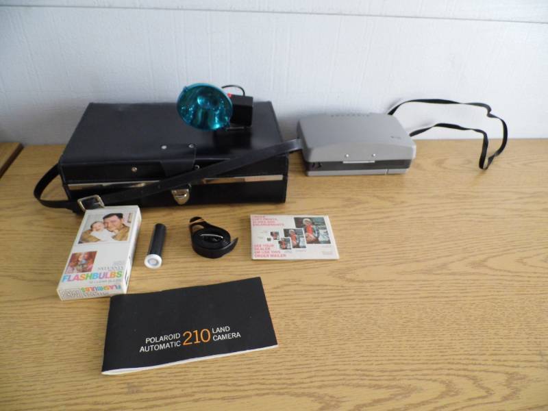 lot 157 image: Polaroid 210