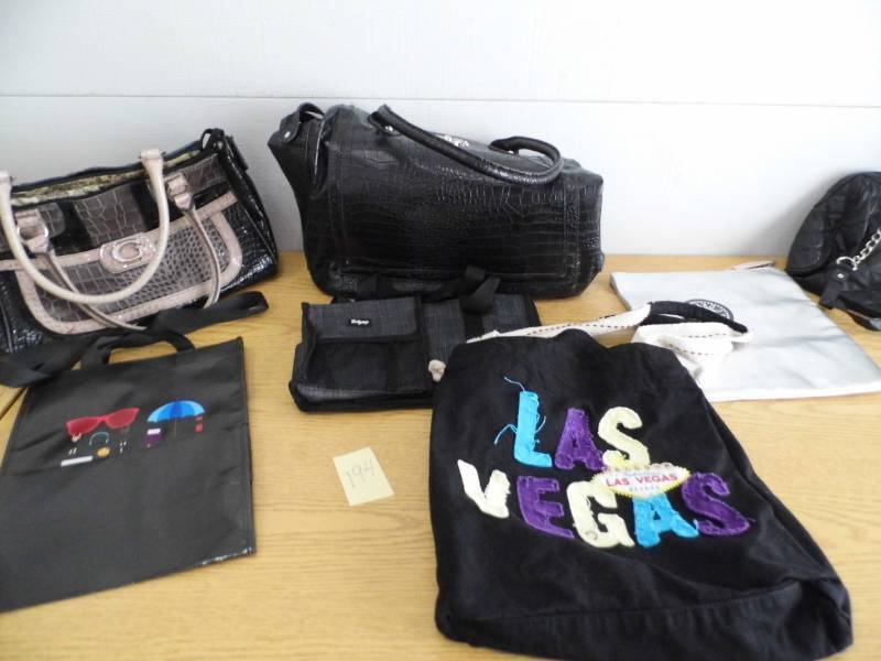 lot 194 image: Purses - Bags