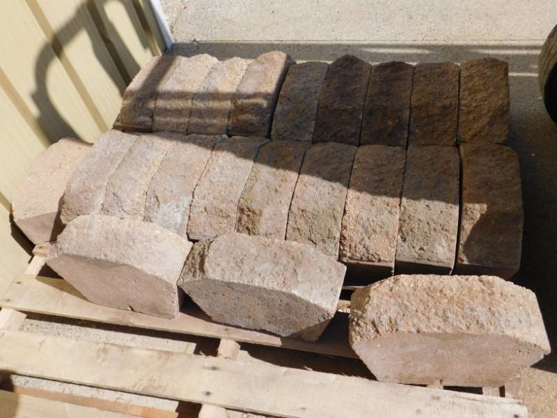 lot 12 image: Landscaping Blocks - 12 x 8