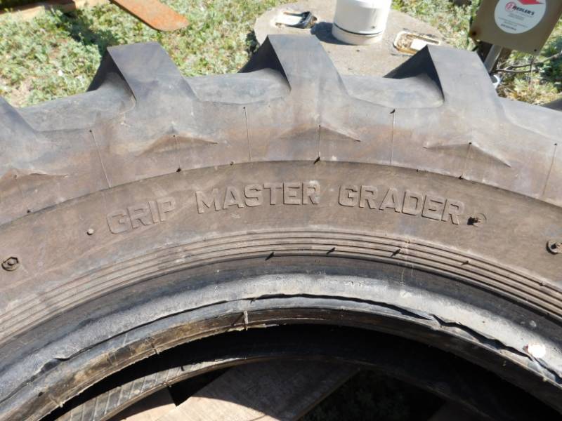 lot 27 image: One Grip Master Grader Tire