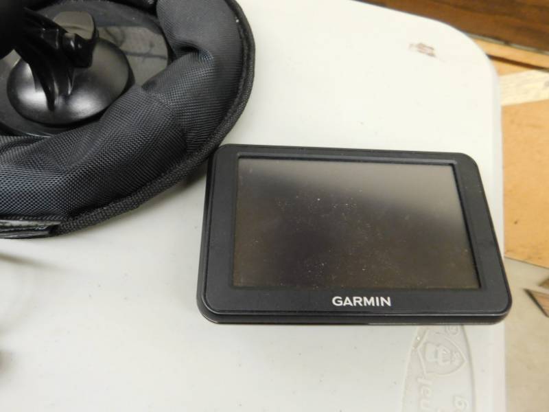 lot 39 image: Garmin 40LM  GPS