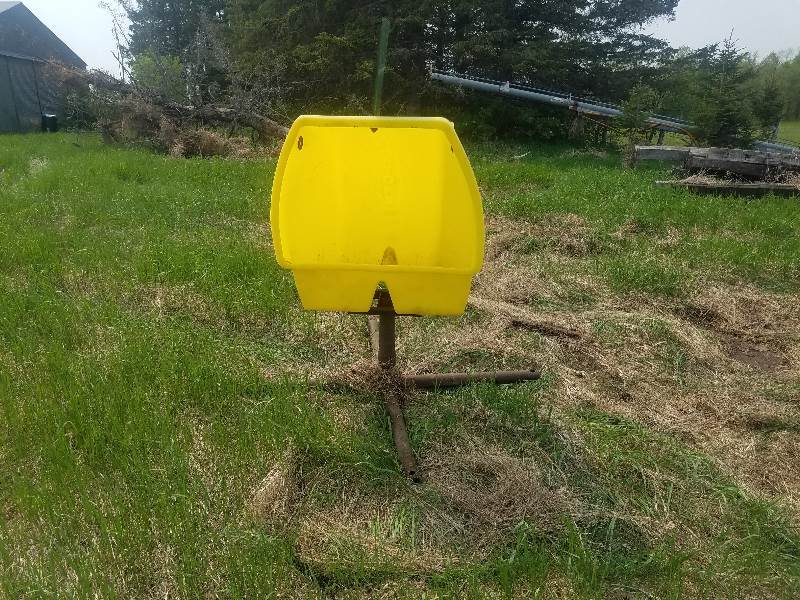 Mineral Salt Feeder Cattle And Farm Equipment K Bid