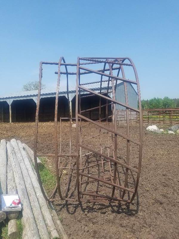Calf Hay Feeder Ring