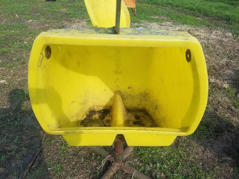 MineralSalt Feeder