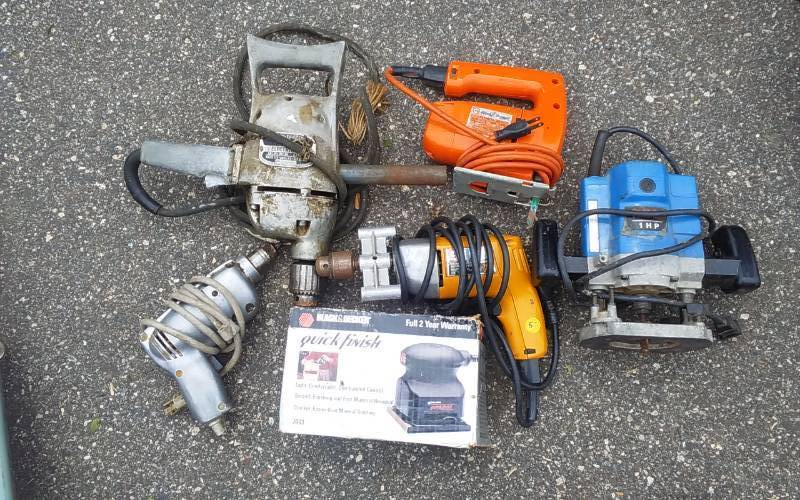lot 11 image: Black & Decker Drills, Jig Saw, Sander & Ryobi Router