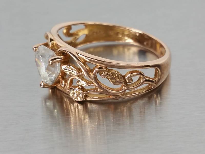 Designer 14k Gold Ladies Estate Ring