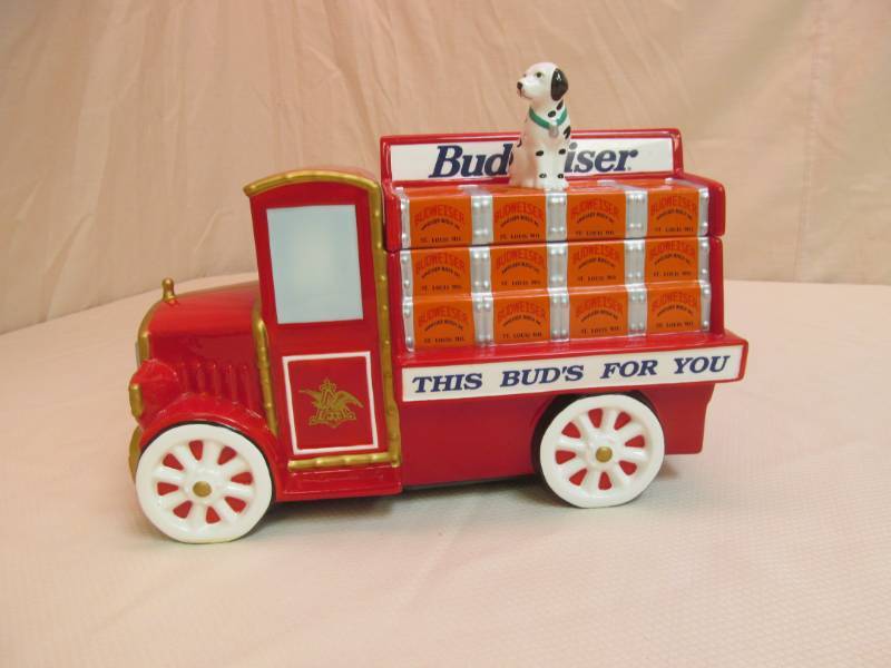 lot 10 image: Budweiser Cookie Jar