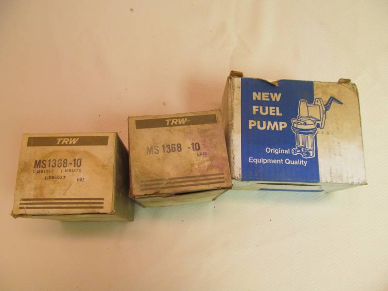 lot 31 image: Vintage Auto parts, Fuel Pump  Bearings