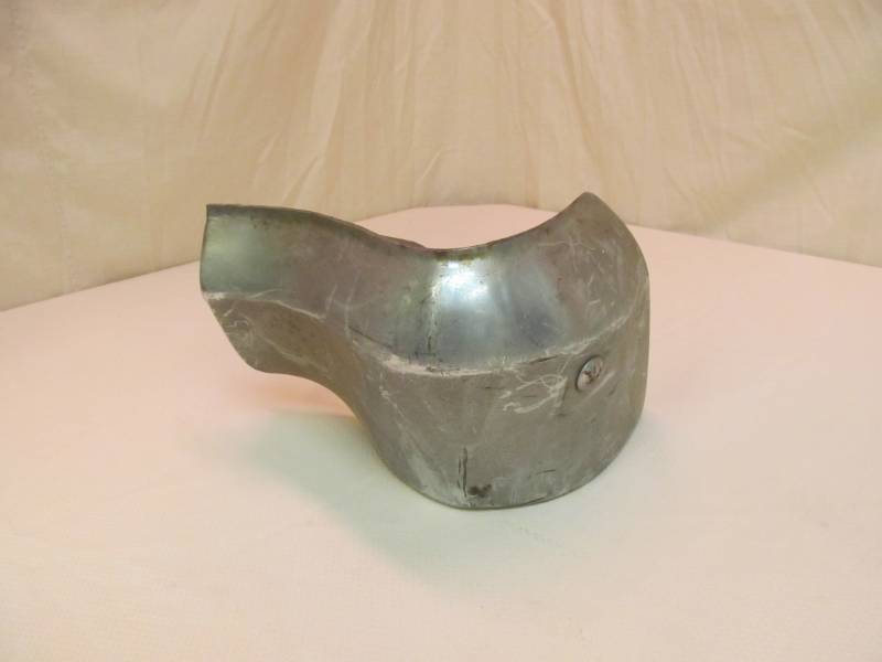 lot 40 image: Mid 60s Bumper End (Chevy)