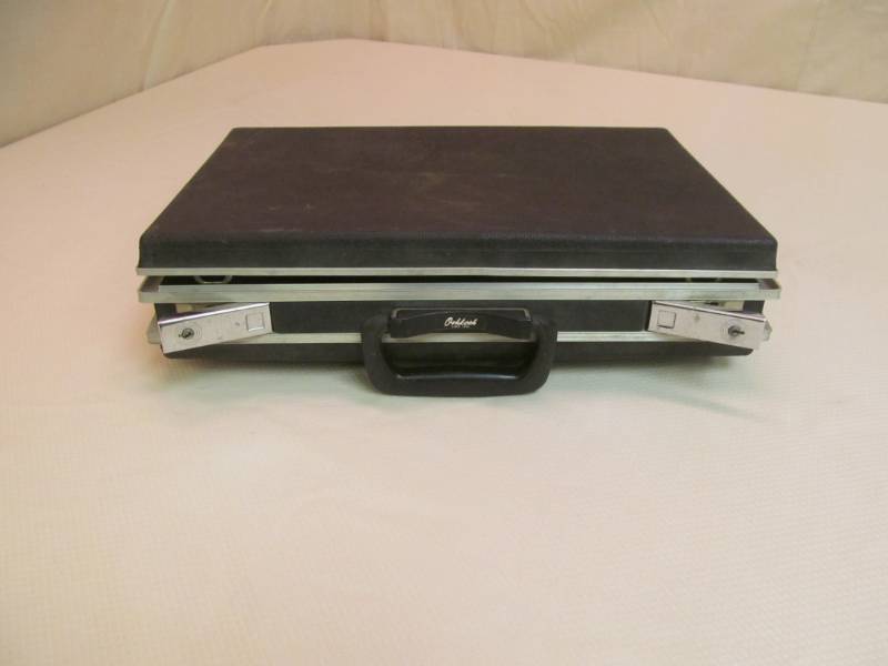 lot 41 image: Briefcase