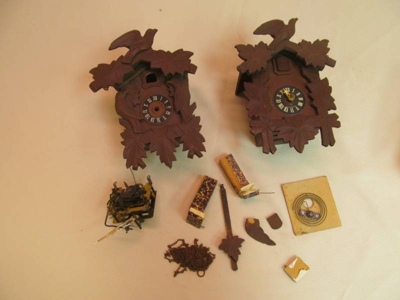 lot 72 image: 2 Cuckoo Clocks (1 Disassembled)