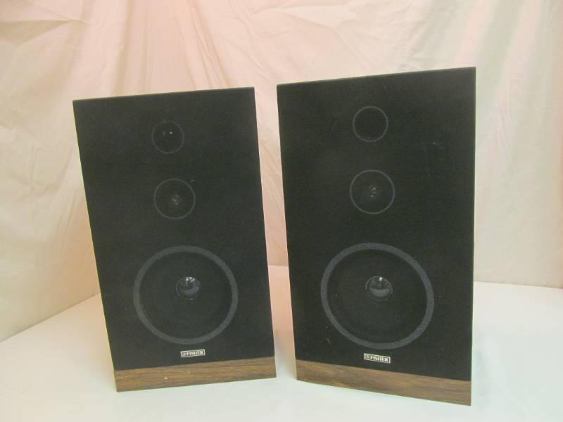 lot 89 image: 2 Fisher Speaker System