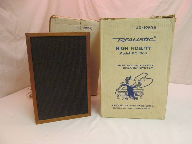 lot 90 image: Realistic High Fidelity 2 Way Speaker System