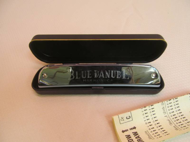 lot 93 image: Blue Danube Harmonica - Hohner