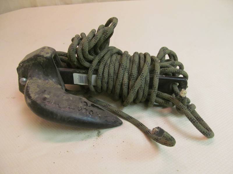 lot 103 image: Vinyl Boat Anchor w Nylon Rope