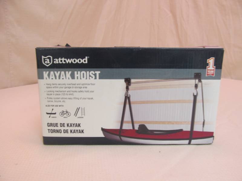 lot 105 image: Kayak Hoist