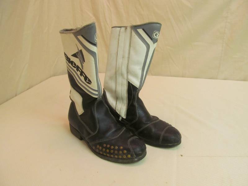 lot 110 image: Bieffe Motorcycle Boots - Size 10