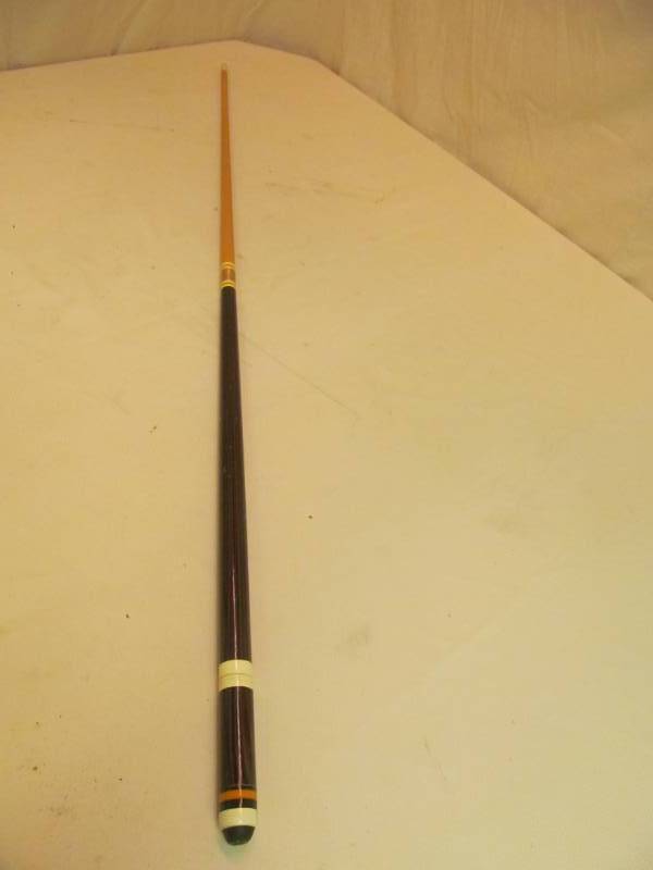 lot 128 image: Pool Cue