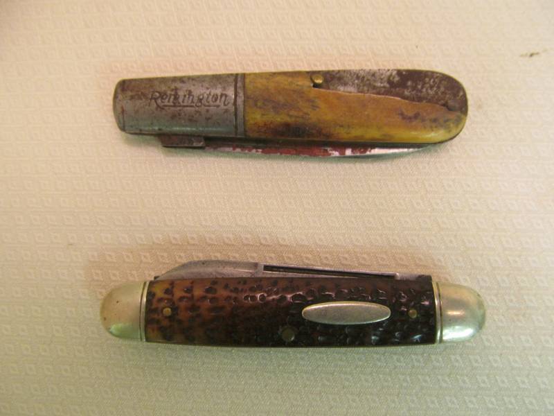 lot 140 image: (2) 3 Jack Knives