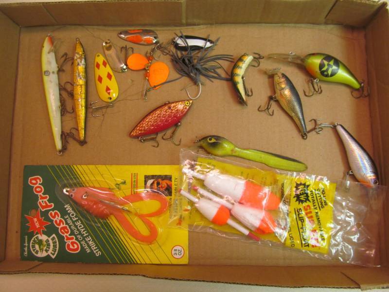 lot 145 image: Group of Fishing Lures (Slip-Eze Slip Float, Grass Frog)