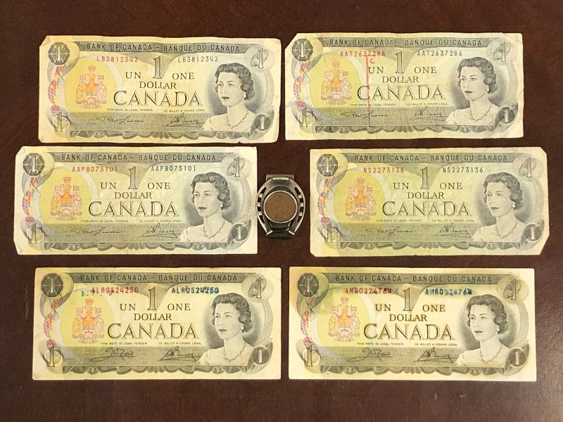 Money clip set with a 1902 Indian h...