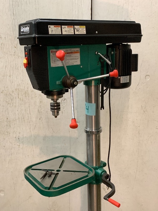 lot 4 image: Grizzly 12-Speed 17 Drill Press