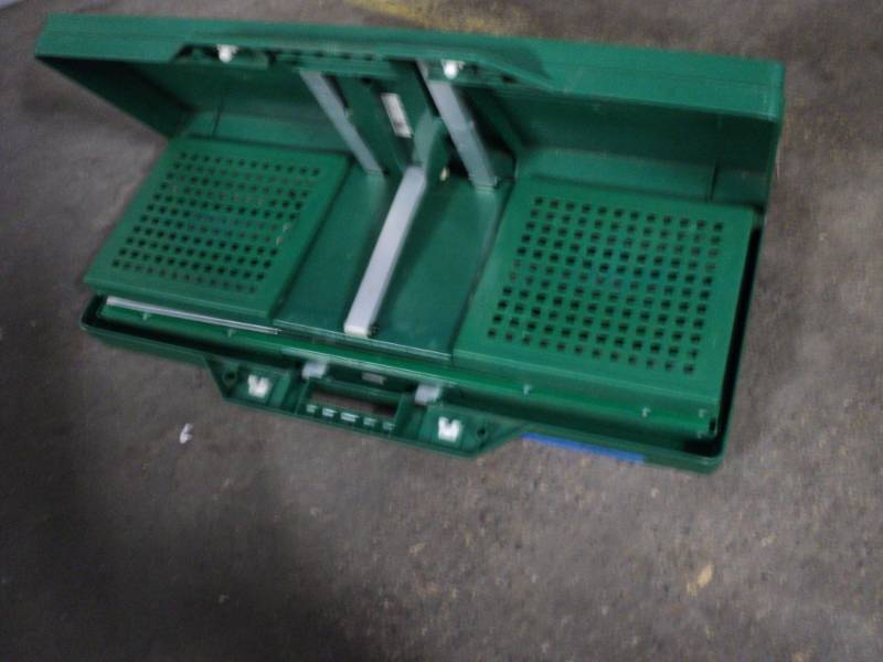 lot 29 image: Folding Picnic Table...