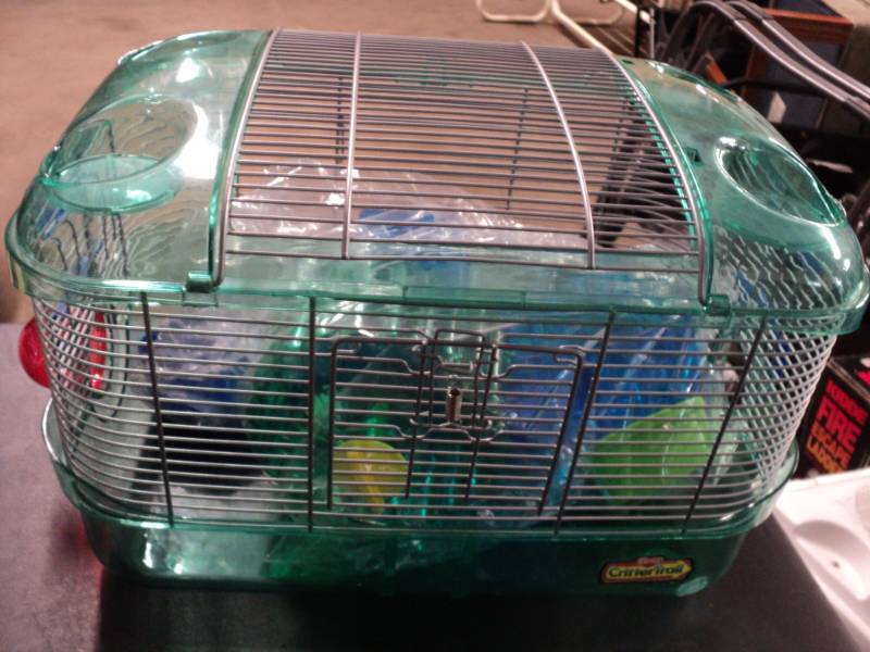 lot 55 image: New Hamster Cage- Critter Trail...