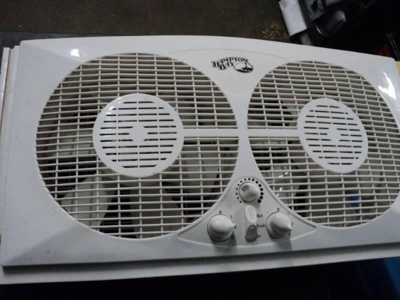 lot 56 image: Hampton Bay Window Fan...
