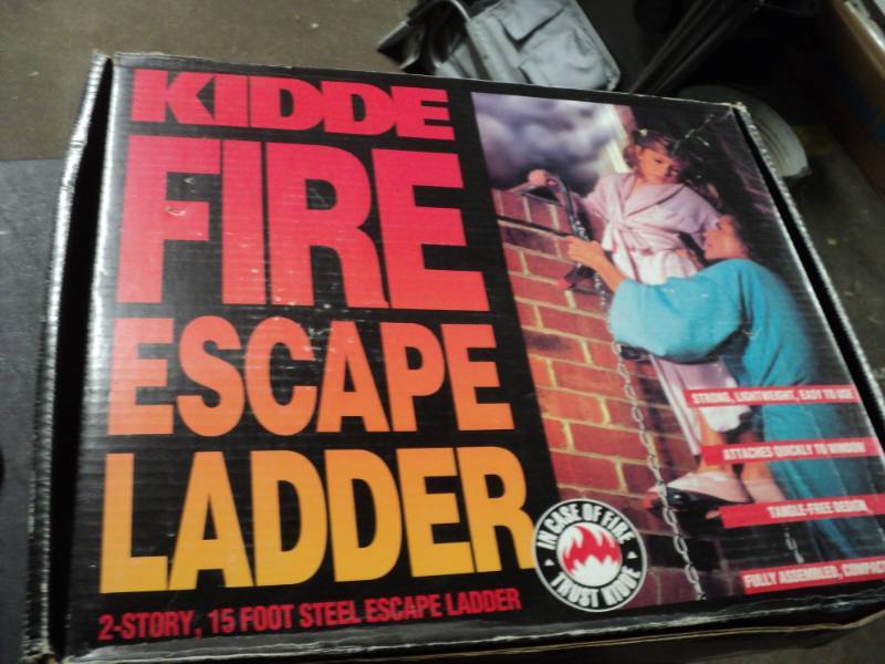 lot 71 image: Kiddie Fire Escape Ladder...