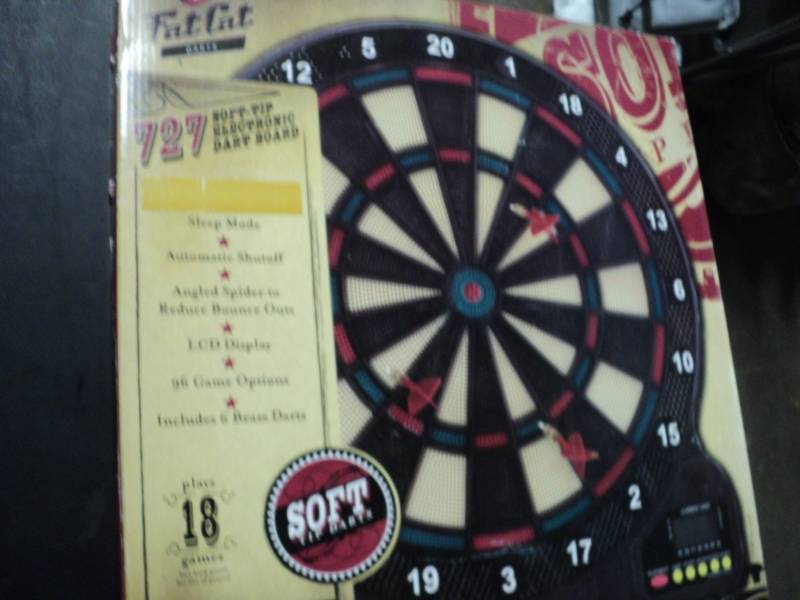 lot 76 image: Fat Cat Darts...