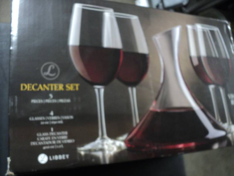 lot 83 image: Vineyard Reserve Decanter Set...