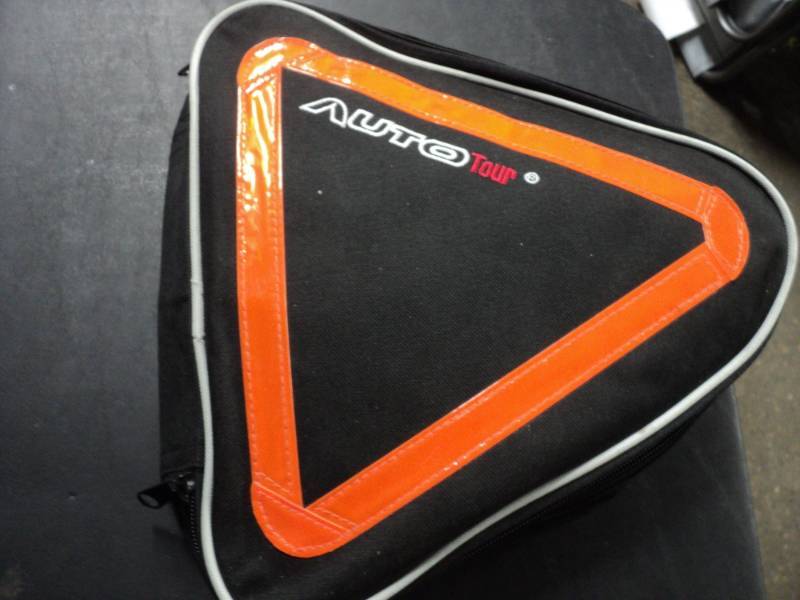 lot 89 image: Auto Tour Kit...
