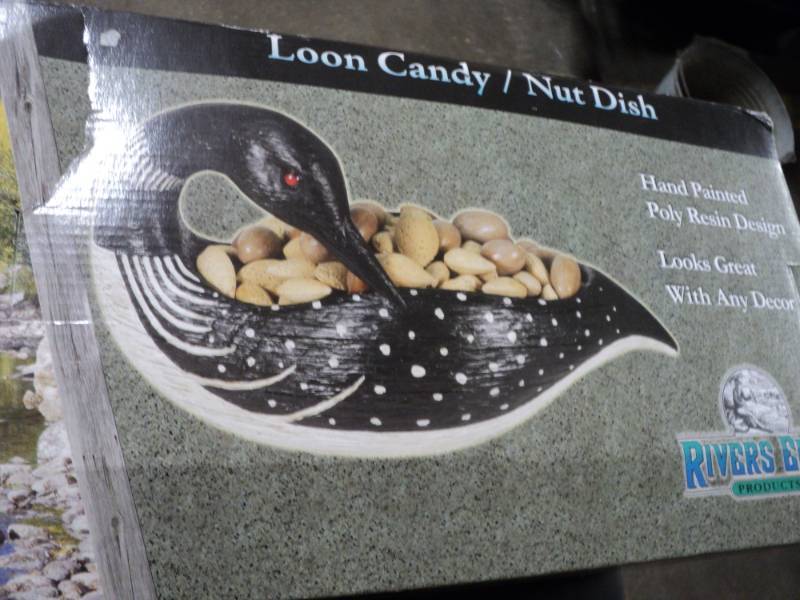 lot 121 image: Loon CandyNut Dish...